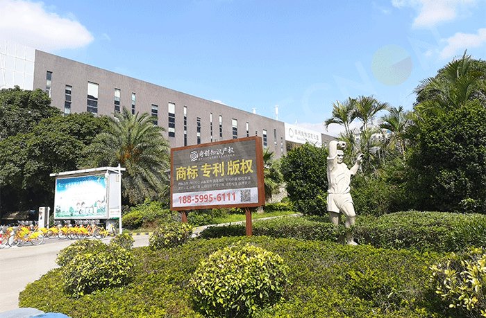 晉江居民小區(qū)戶外LED廣告機.png